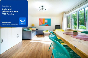 Bright and spacious flat with FREE Parking